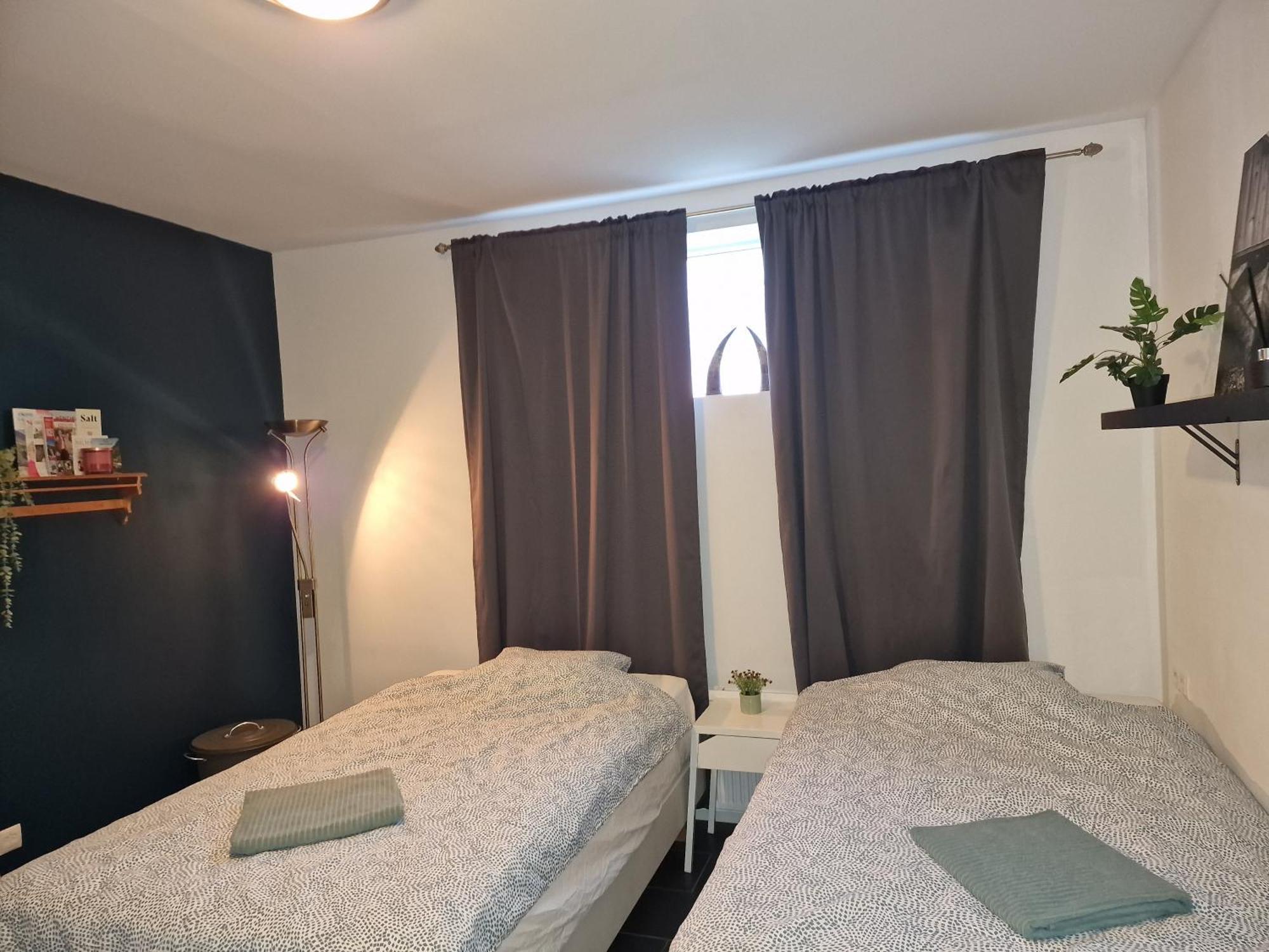 -kaupangur 2,700 Íbúð